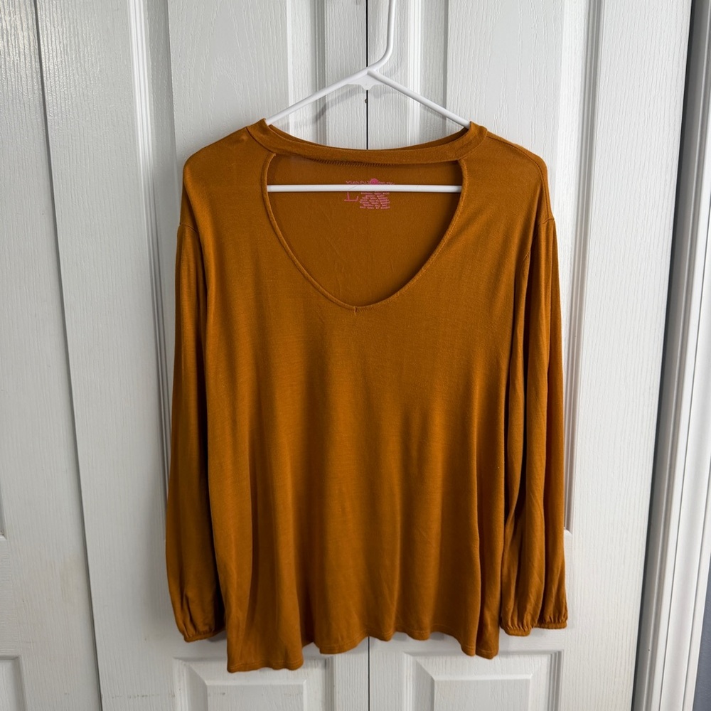 Wishful Park cutout front long sleeve top size‎ large